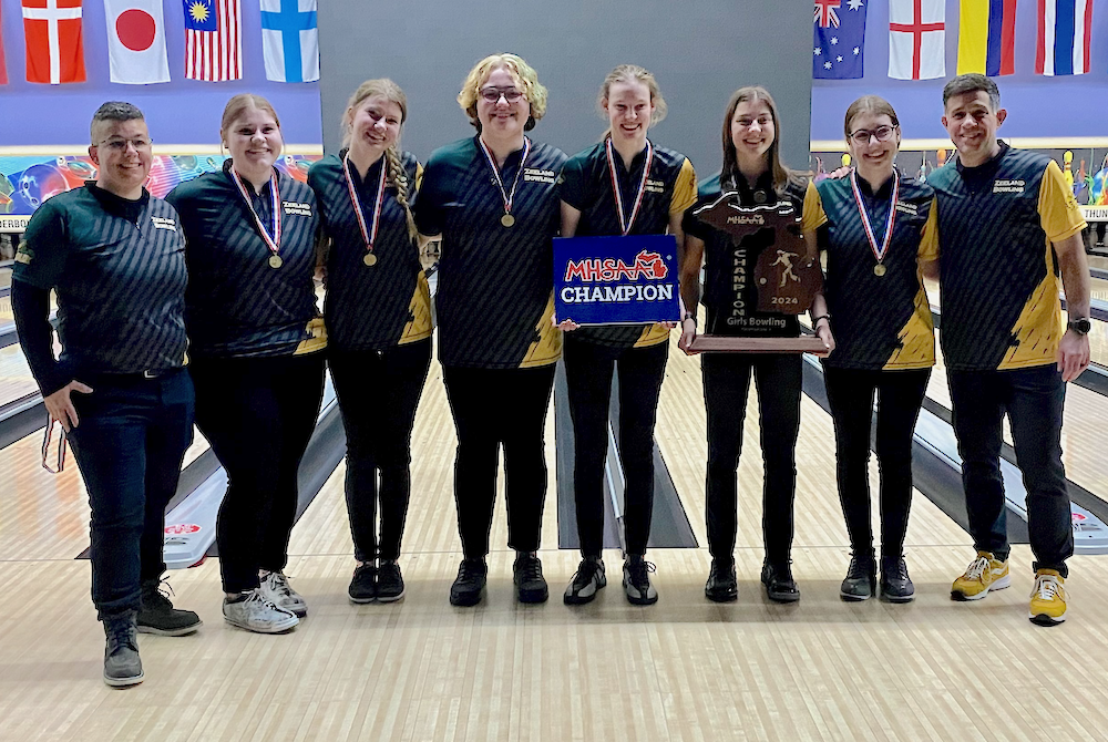 Zeeland poses with its championship trophy.