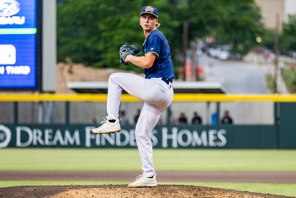 Orchard Lake St. Mary’s grad Brock Porter delivers a pitch for the Hub City Spartanburgers this season.