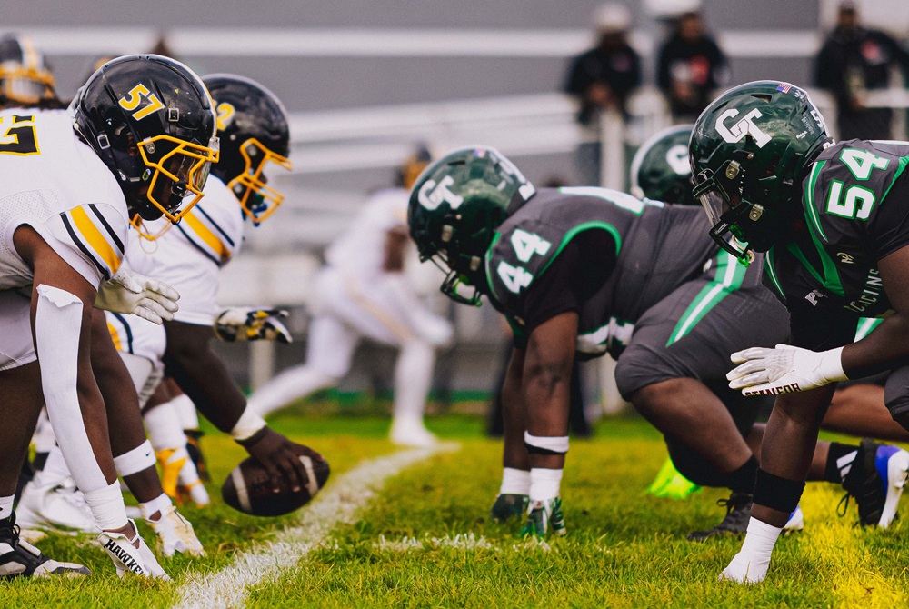 Detroit Martin Luther King and Cass Tech linemen line up across from each other during their Week 5 matchup.