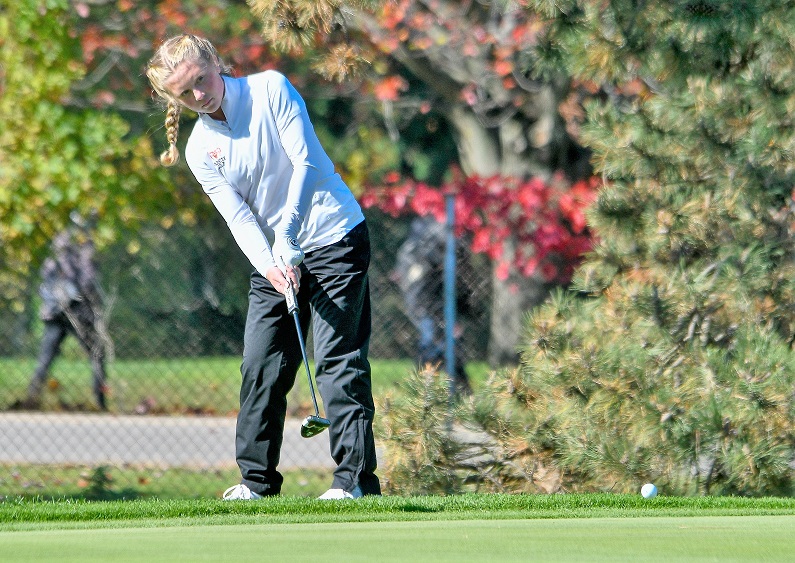 Aubrey Wilson putts off the rough during the Final at The Meadows at Grand Valley State University. 