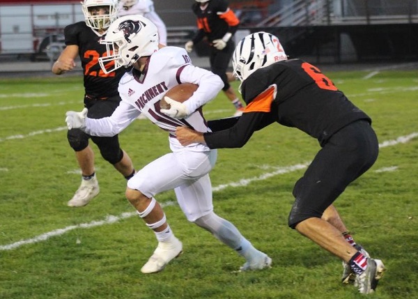 The Panthers’ Will Kovl attempts to pull away from a Tigers defender. 