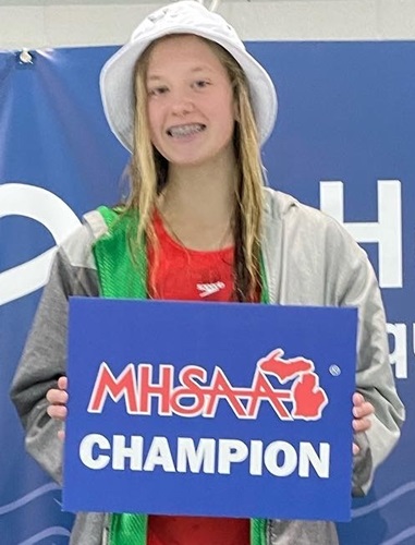 Wolf is awarded with her 100 freestyle championship at last season’s LPD3 Finals. 