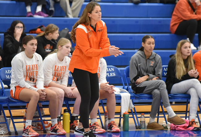 Kristy Zajac coaches her team, which finished 20-5 in 2022-23. 