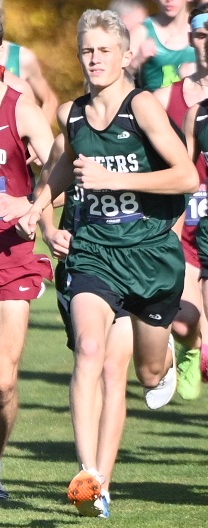 Painesdale Jeffers’ Cameron Anderson moves toward the front of the lead pack at last year’s UPD2 Final.