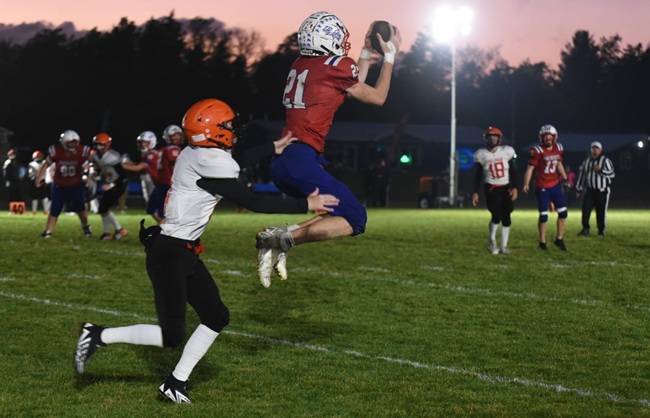Tiernan Hinmon sets up to make his move while carrying the ball against Breckenridge. 