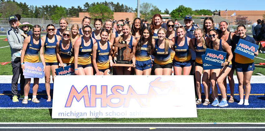 The Miners pose for a team photo after winning the UP Division 1 Finals championship May 30 at Kingsford.