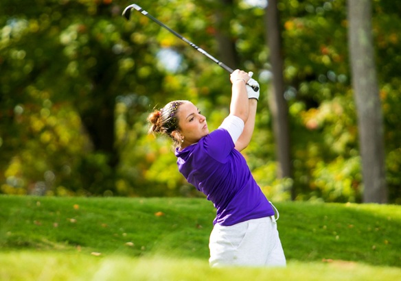 Elise Vann tees off during her Regional round. 