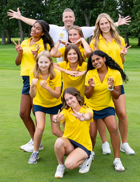 The Mustangs pose for a photo, with Paige Dobbs in the front row, in the second row (from left)&nbsp;Elizabeth Rush, Kaiya Bouschor and Seneli Amaratunga, in the third row (from left) Jordan Jackson, Matilda Beck and Griswold, and coach Tony Ely at the top.&nbsp;(